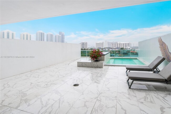 Primary Photo - 400 Sunny Isles Blvd