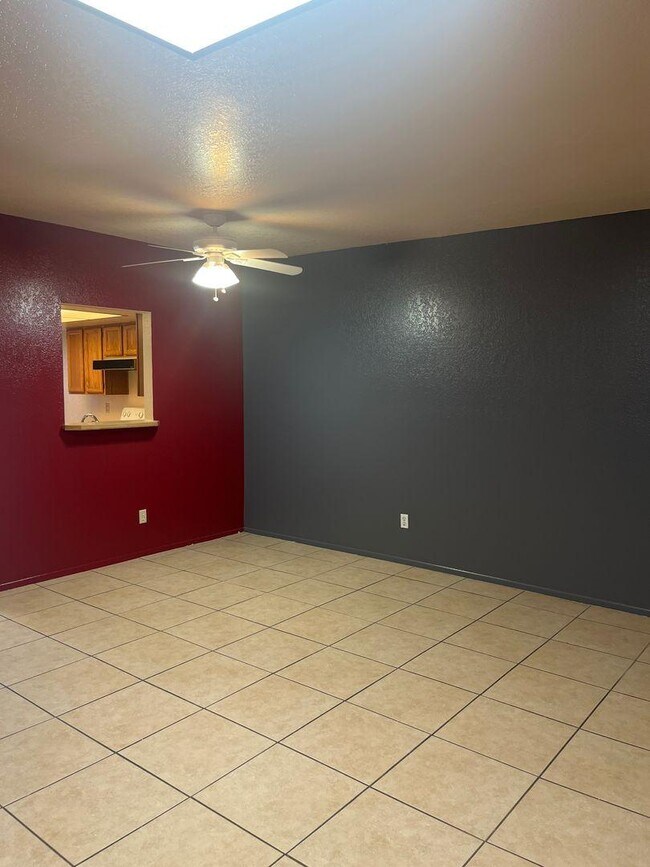 Building Photo - 2443 N Ironwood Ridge Dr