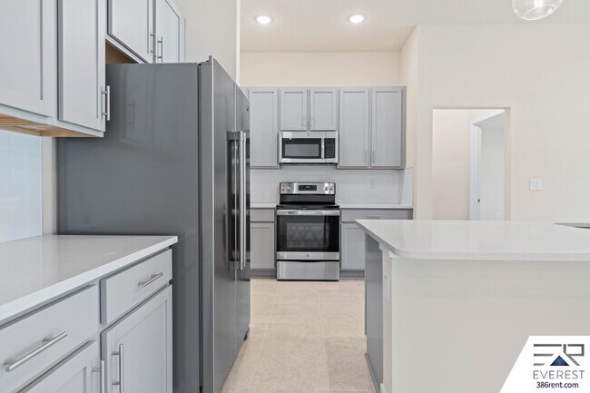 Building Photo - 3 Praver Ln