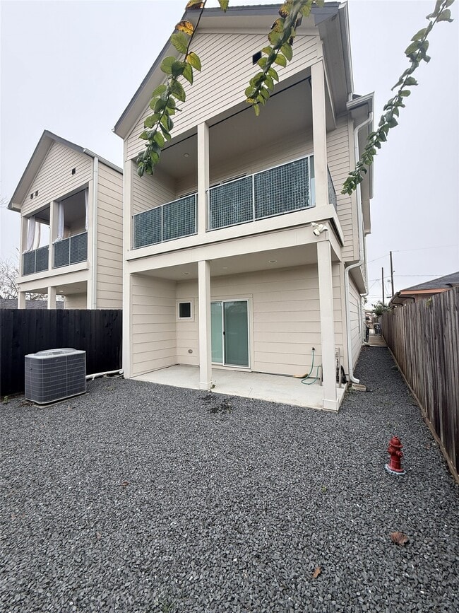 Building Photo - 4618 Nichols St