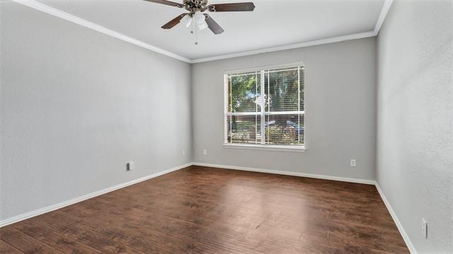 Building Photo - 11546 La Grange Dr