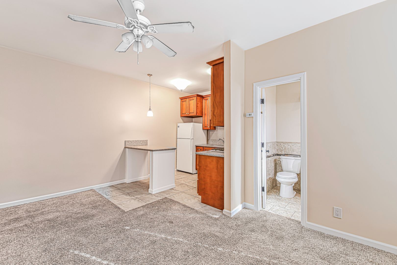 Building Photo - 1324 N Peterson Ave