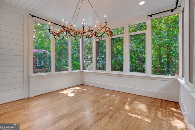 Building Photo - 9043 Selborne Ln