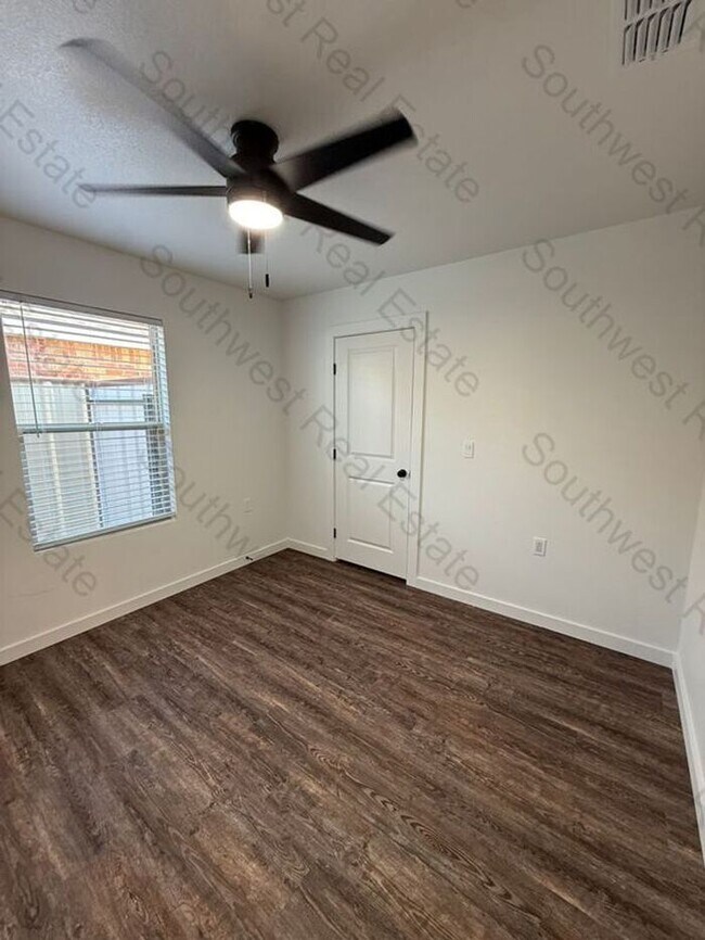 Building Photo - Brand new 2 bedroom 2 bath duplex