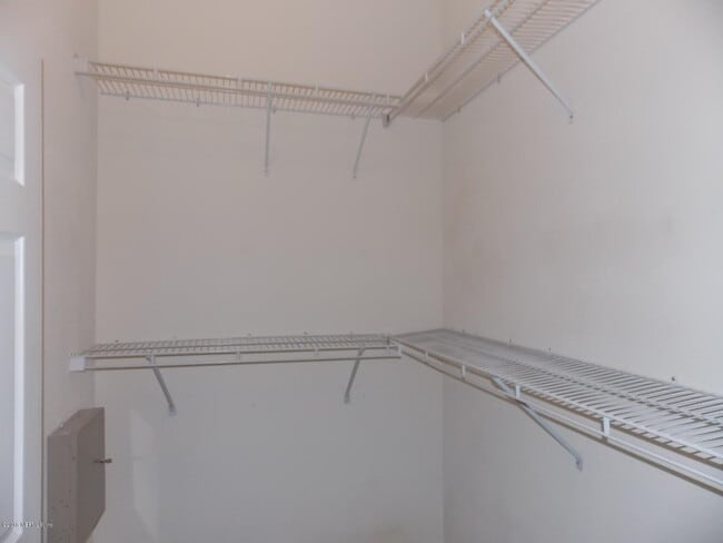 Building Photo - 7039 Deer Lodge Cir