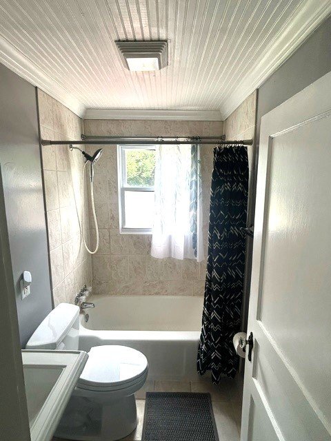 Building Photo - Charming 3-Bedroom South Nashville Rental with Hardwood Floors!