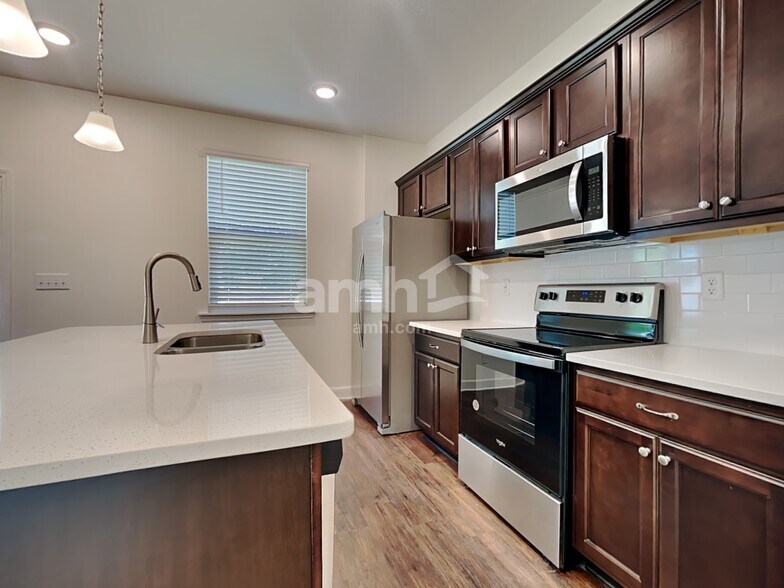 Building Photo - 12325 Paperbark Pl
