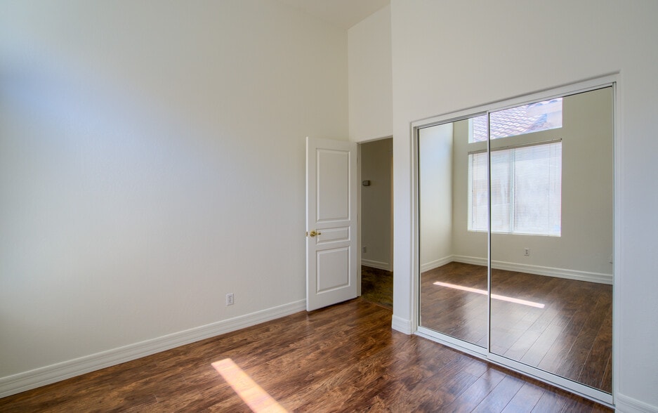 Building Photo - 31030 N 42nd Pl