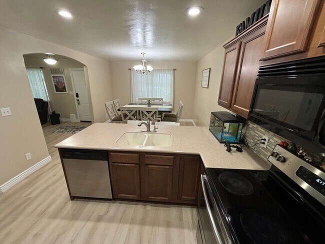 Building Photo - 1179 W 100 S