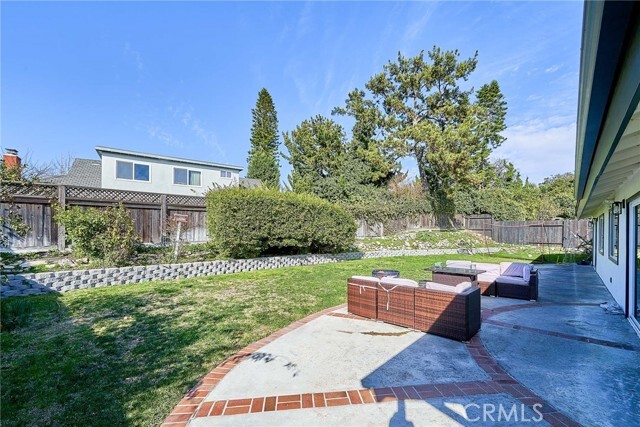 Building Photo - 6231 Lochvale Dr