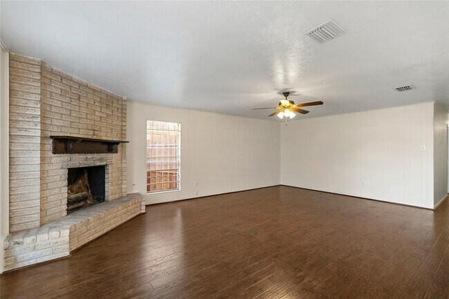 Building Photo - 11007 Gatlinburg Dr