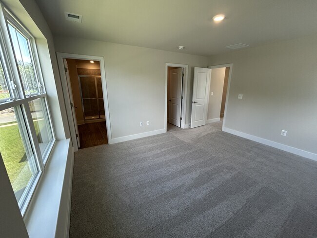 Building Photo - 469 Gravenstein Ln