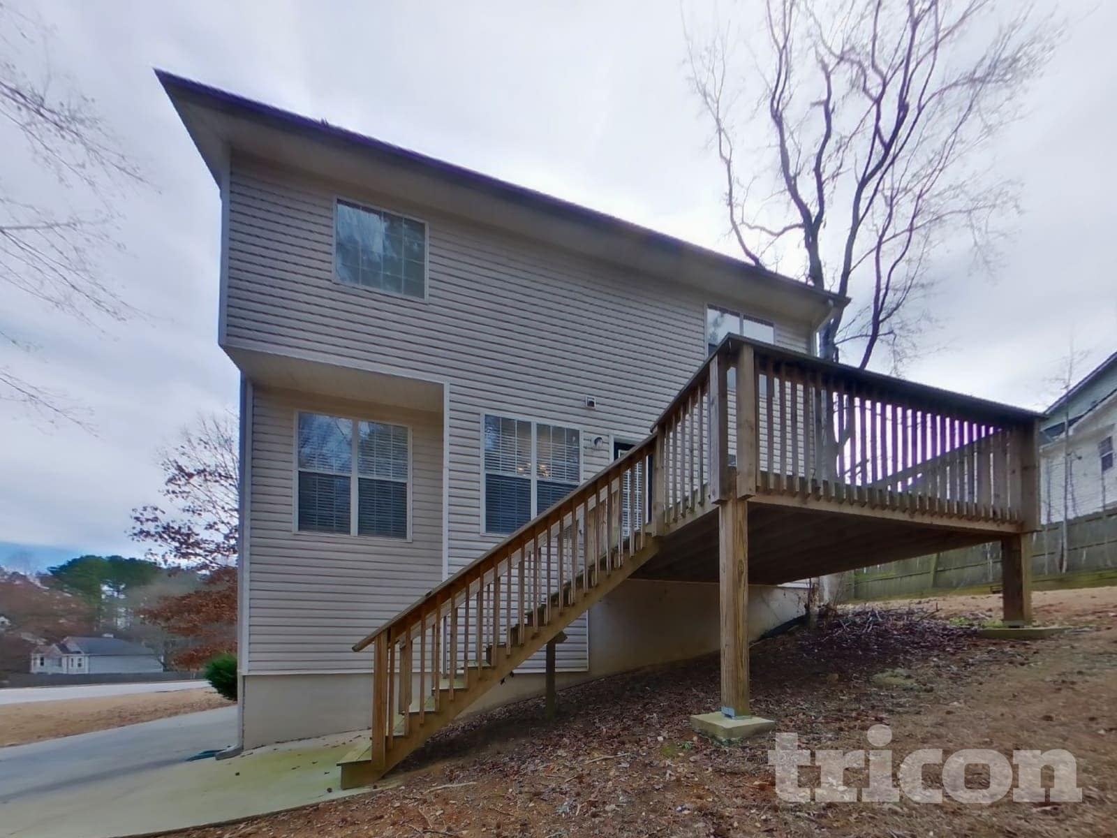 Building Photo - 214 Amber Trce