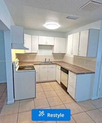 Building Photo - 12096 Dolphin Dr