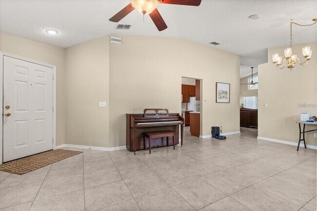 Building Photo - 805 Lewis Pl