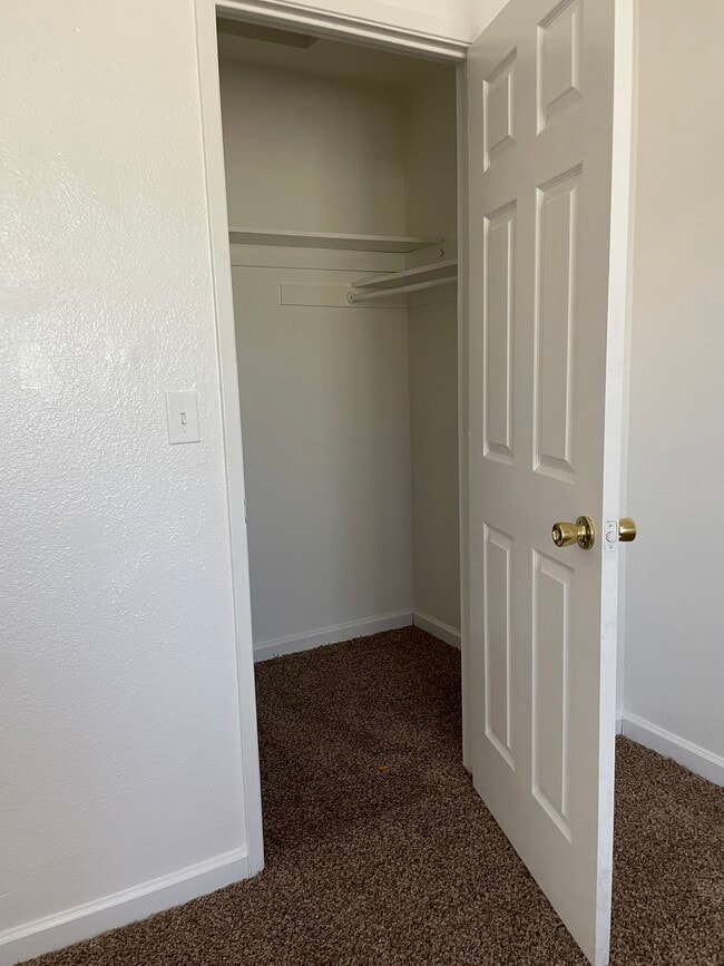 Building Photo - 819 K St
