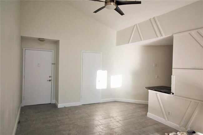 Building Photo - 3927 Atrium Dr