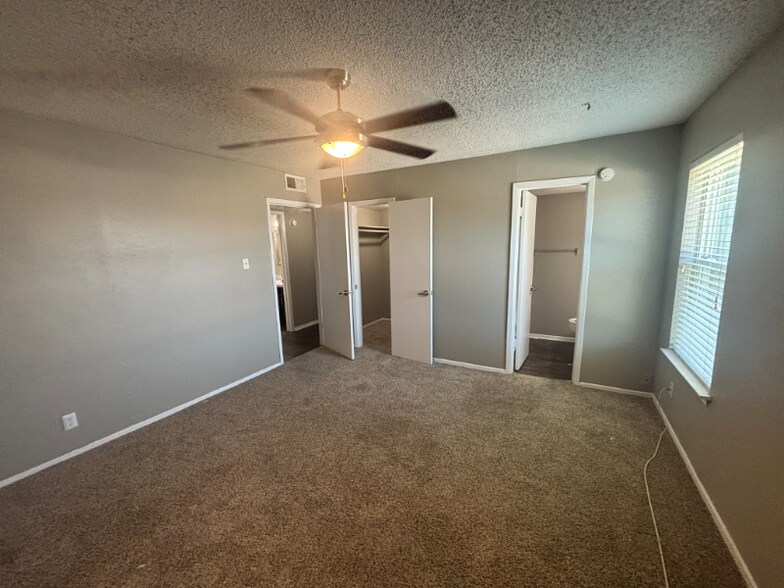 Building Photo - 531 Bedford Rd