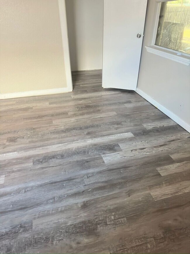 Building Photo - 79762