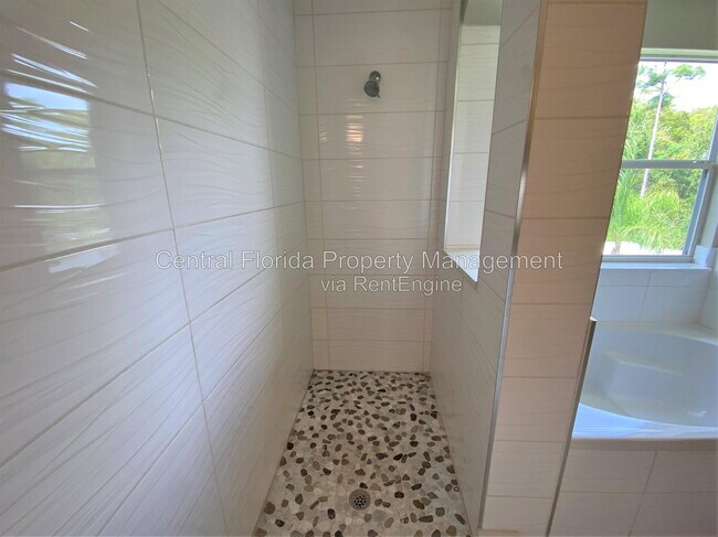 Building Photo - 4115 Andover Cay Blvd