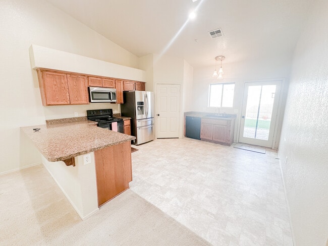 Building Photo - 3183 S Ragen Dr