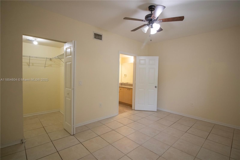 Building Photo - 2469 Centergate Dr
