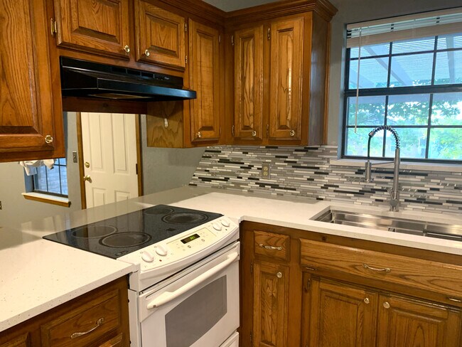 Building Photo - 649 Fire Light Dr