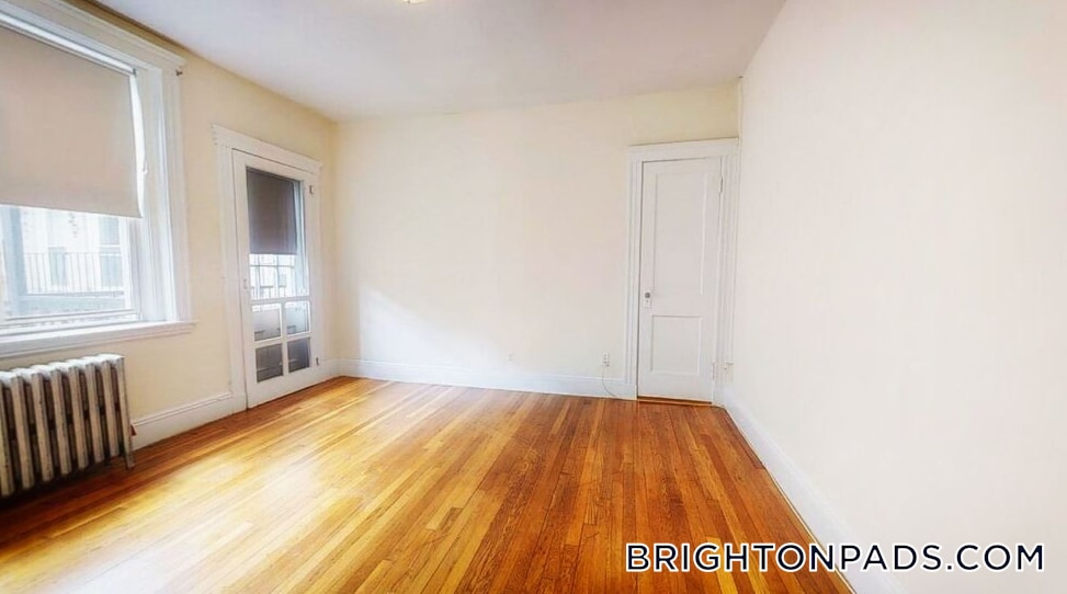 Building Photo - 135 Washington St