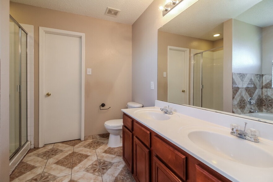 Building Photo - 6601 Swainson Trail