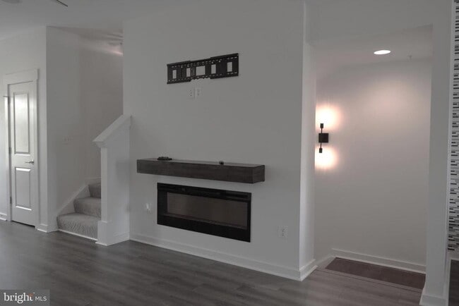 Building Photo - 22447 Verde Gate Terrace