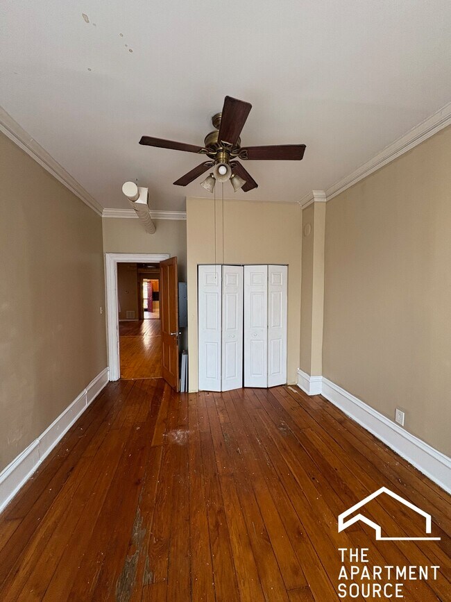 Building Photo - 1154 W 18th St