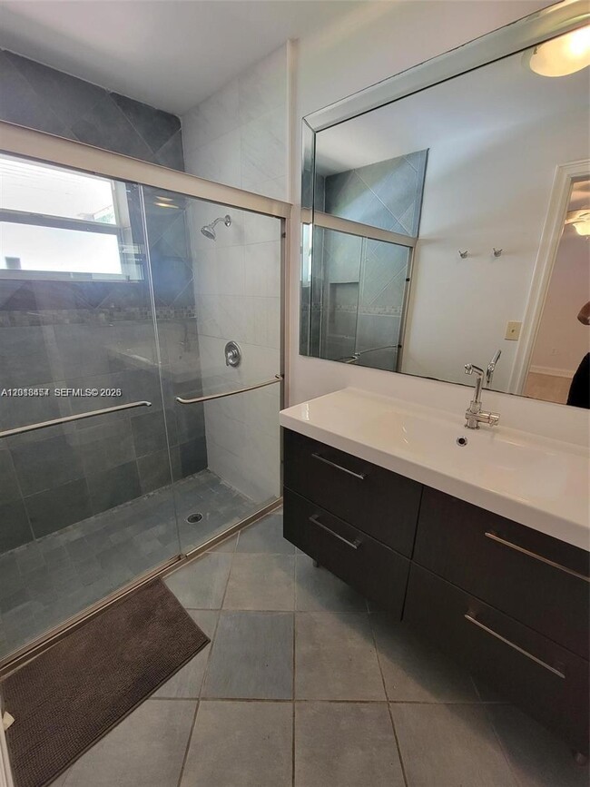 Building Photo - 14115 Langley Pl