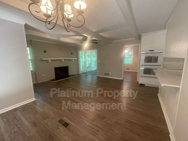 Building Photo - 224 Cold Creek Dr