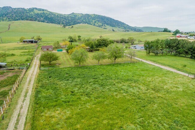 Building Photo - Peaceful Country Casita in the Foothills – 1 Bed / 1 Bath