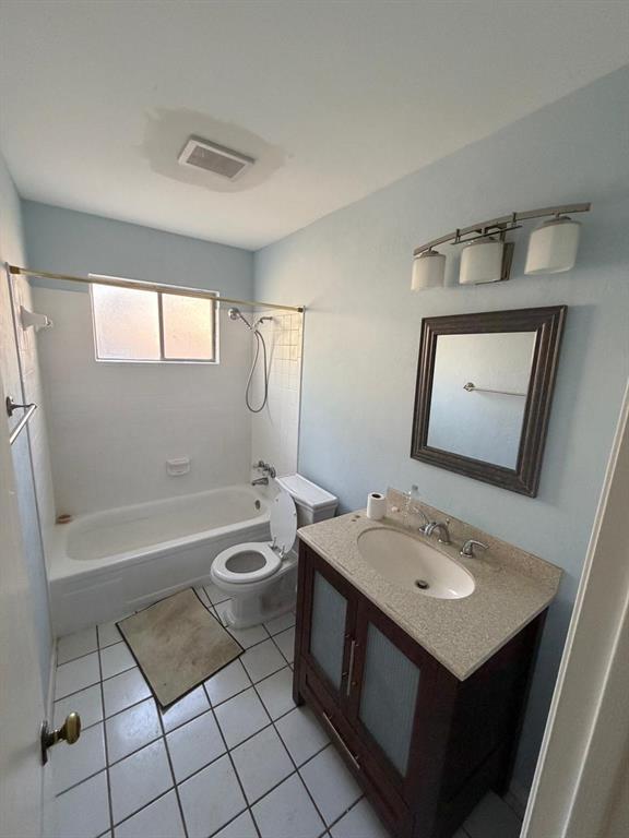 Building Photo - 9405 NEWBERRY Dr