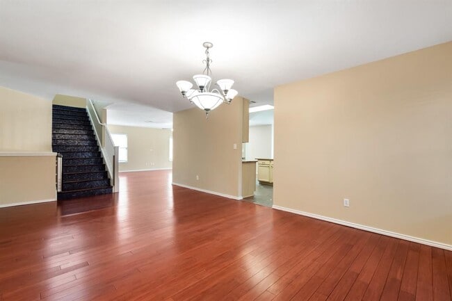 Building Photo - 1117 Del Roy Dr