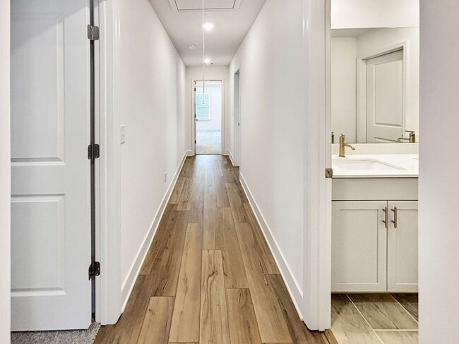 Building Photo - Brand New 4 BR/ 3.5 BA Home in Woodstock!