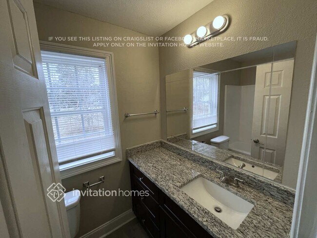 Building Photo - 3837 Sally Ln