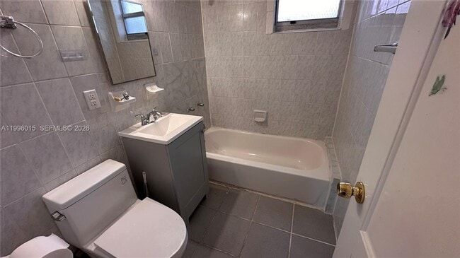 Building Photo - 6345 N Miami Ave