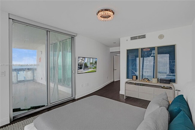 Building Photo - 7930 East Dr