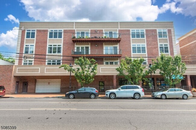 Building Photo - 1677 Springfield Ave