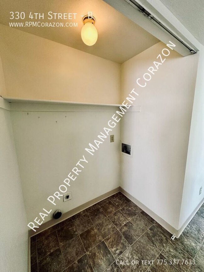 Building Photo - 330 4th St