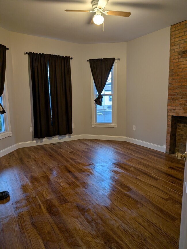 Building Photo - 46 N Fulton St