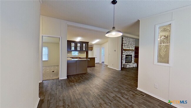 Building Photo - 100 Co Rd 194