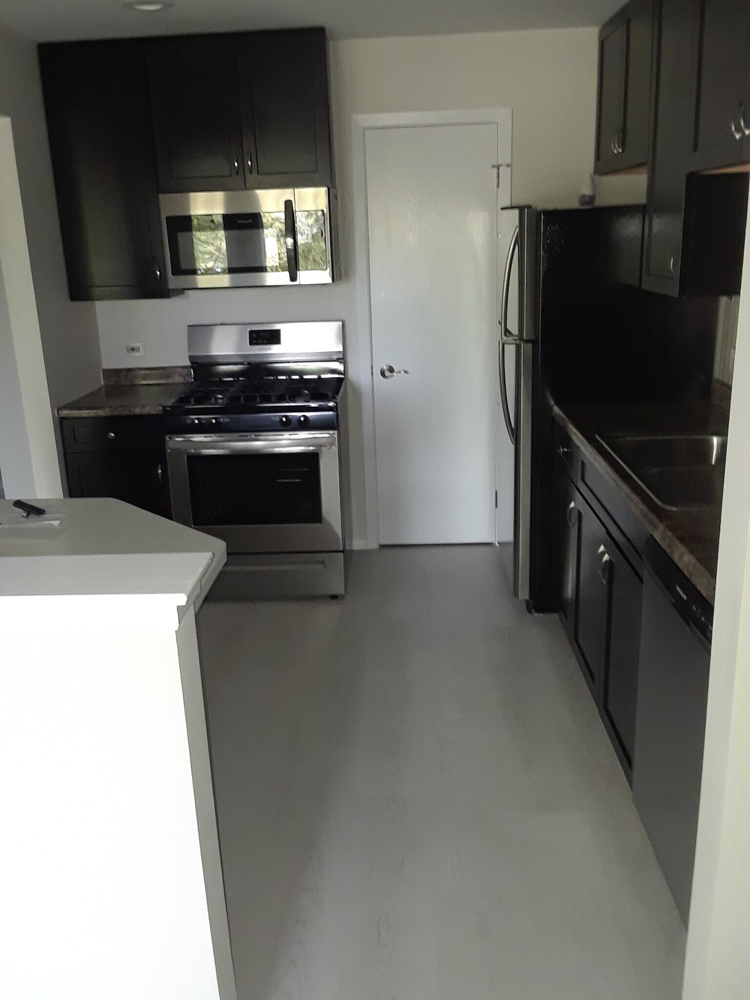 Building Photo - 375 Newgate Ct