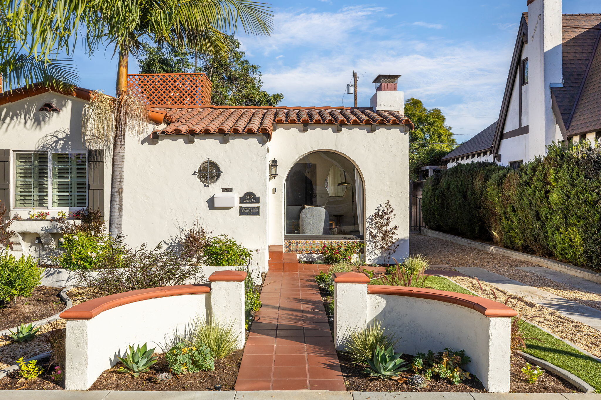 Building Photo - 3758 Gaviota Ave