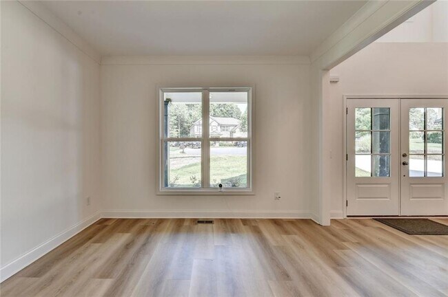 Building Photo - 9135 Fox Trail Ln