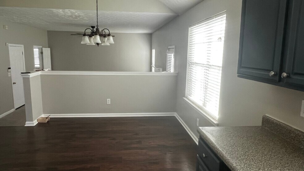 Breakfast Nook - 2800 Carolina Rdg