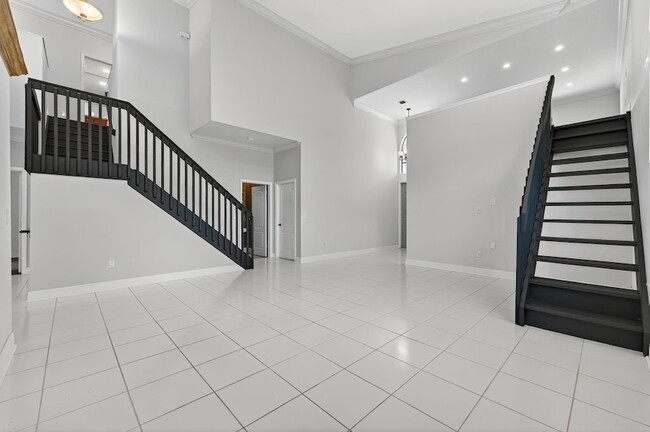 Building Photo - 6249 NW 78th Mnr