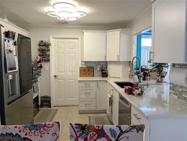 Building Photo - 3833 101st Terrace N